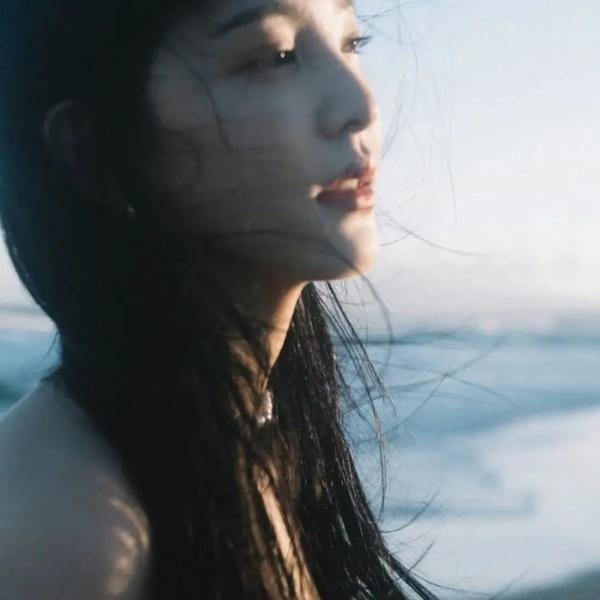 亲密访客海报